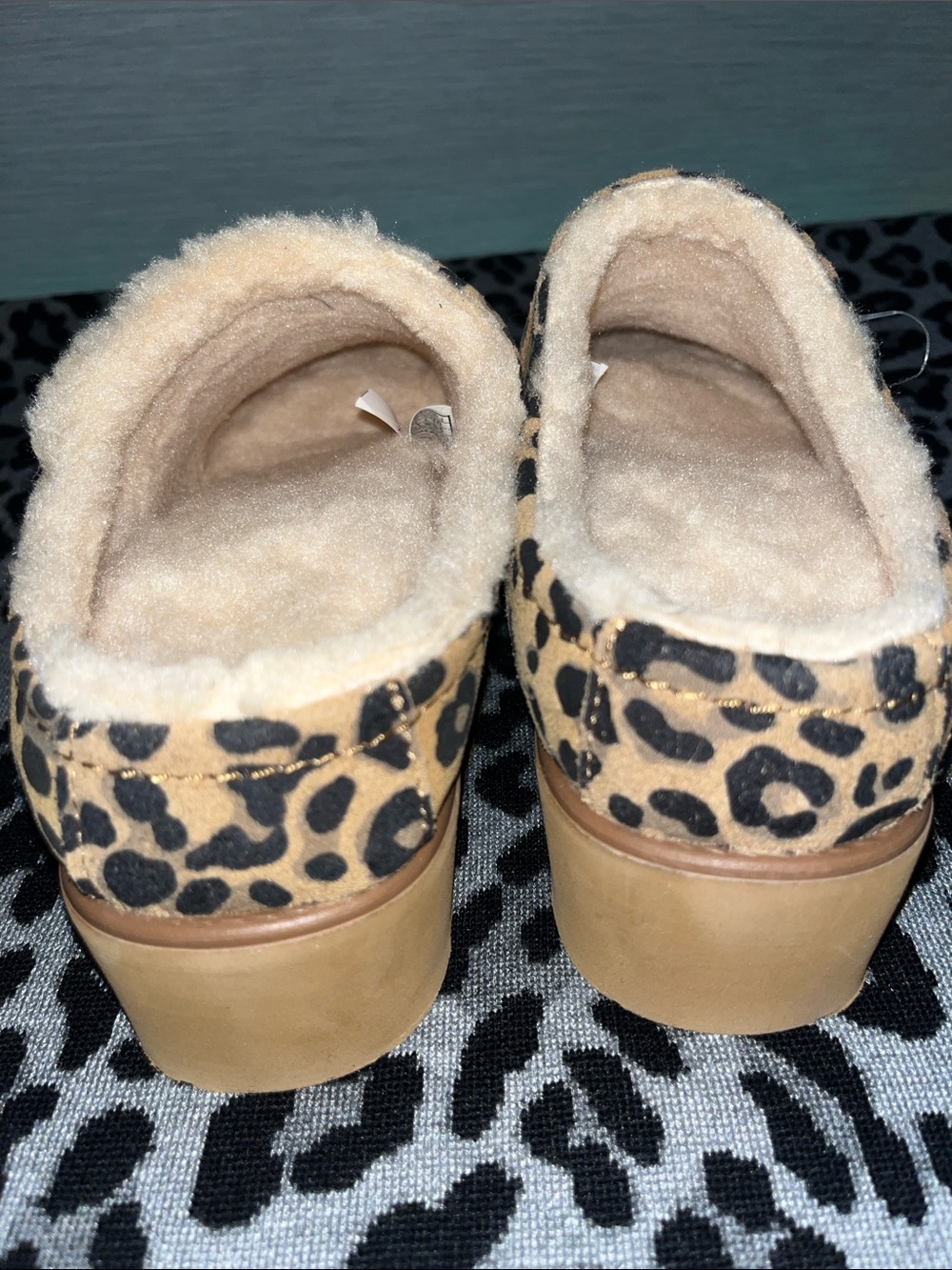 Leopard Print Fleece-Lined Clogs Bearpaw size 9 super fun NWOT - Picture 7 of 9